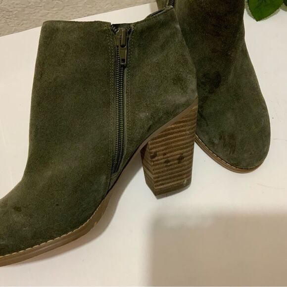 Guess Hardy Green Suede Ankle Booties - Picture 11 of 11